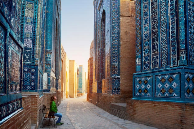 Uzbekistan_Samarkand_Sha-i-Zinda_625x416_shutterstock_267326789