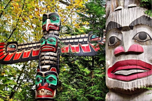 kanada_vancouver_island_totem_shutterstock_582571966
